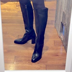 Artica Waterproof ’NEVIS’ heeled dress boot. Size 7.5. WORN ONCE.